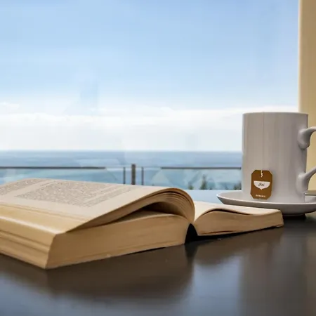 Guzman - Raphael Villa *