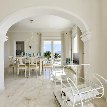 Villa Guzman - Raphael Benissa