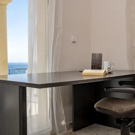 Villa Guzman - Raphael