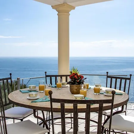 Villa Guzman - Raphael *