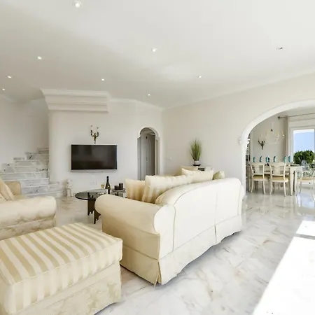 Villa Guzman - Raphael Benissa