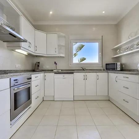 Guzman - Raphael Benissa