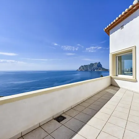 Guzman - Raphael Villa *