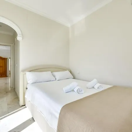 Villa Guzman - Raphael