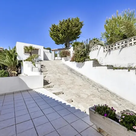 Guzman - Raphael Villa *